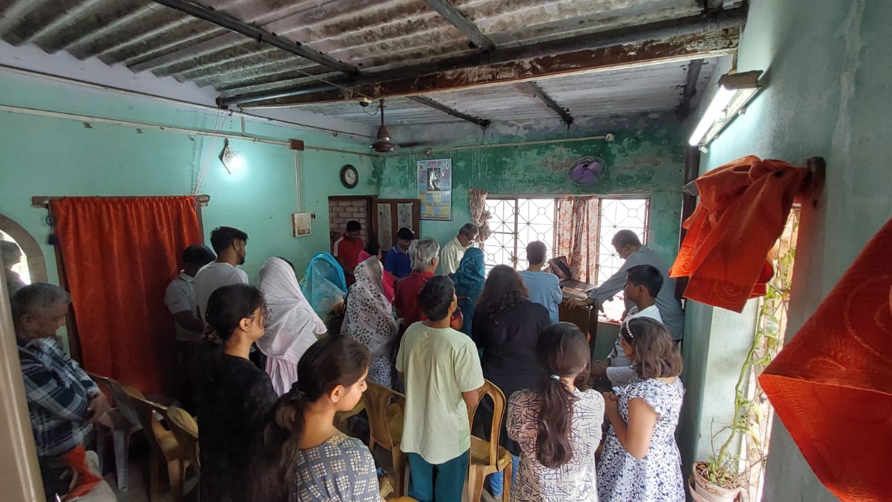 Children of Lord God Worshipping their Father in Heaven